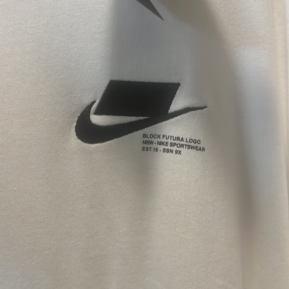 New with tags Nike block out logo long sleeve - Picture 2 of 4